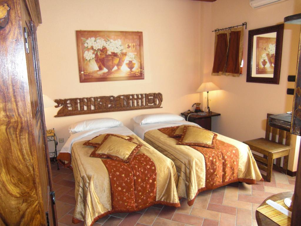 B&B Gira-Sole Cuneo Værelse billede